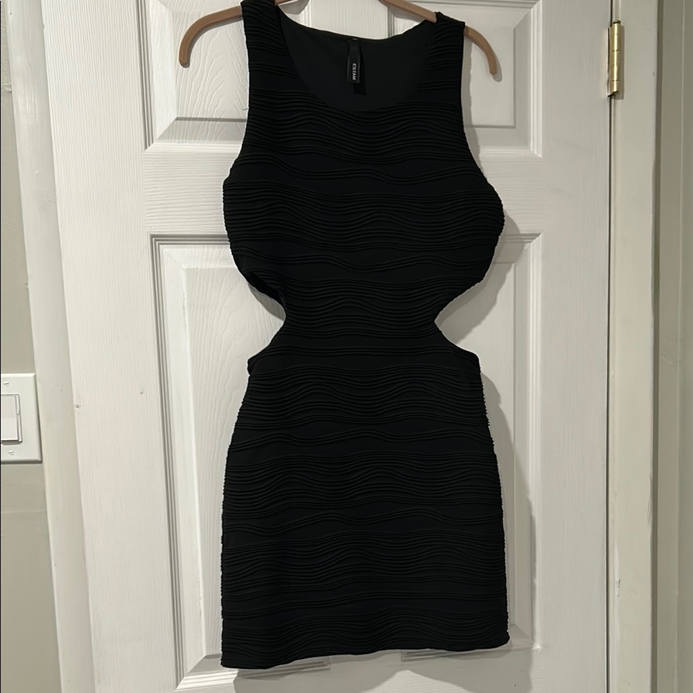 Black Sleeveless Dress